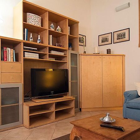 Elegant Apartment In Sant'Ambrogio Milan Exterior photo